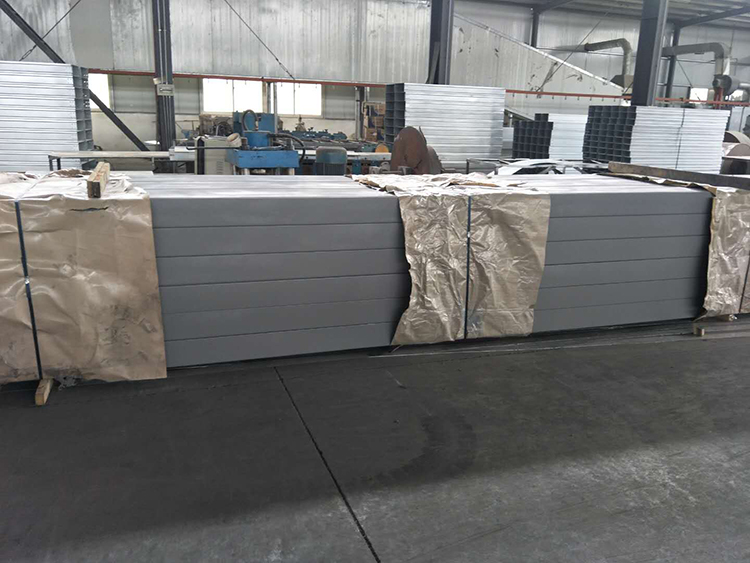 轻型高强度桥架安装关键要点